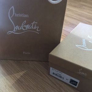 Christian Louboutin So Kate 120 Nude